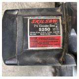 G - Circular Saw - Skilsaw 5250 With Blades