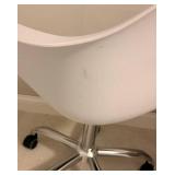 White Molded Plastic Rolling Chair & Five-Head Floor Lamp Mixed Lot
