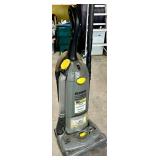 Eureka the Boss SmartVac 70775A Upright Vacuum