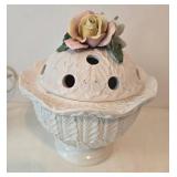 Decorative Porcelain Collectibles & Lighted Rose Lamp Mixed Lot