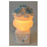 Decorative Porcelain Collectibles & Lighted Rose Lamp Mixed Lot