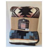 NEW Cabin Fever Home Grecas Acrylic Blanket 80 X 90 in