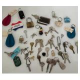 Mixed Lot: Assorted Keys, Keychains & Padlocks