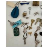 Mixed Lot: Assorted Keys, Keychains & Padlocks