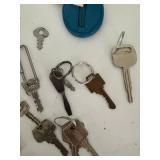 Mixed Lot: Assorted Keys, Keychains & Padlocks