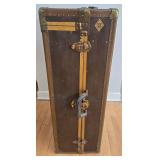 Vintage US Trunk Company Trunk 19.5 X 13 X 36 in