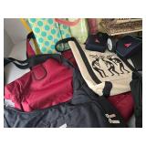 Jade, Baggallini, Esprit & Qantas Travel Bags Mixed Lot
