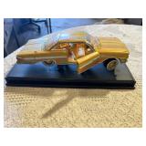 1961 Chevrolet Impala SS and 1959 Corvette Model Cars