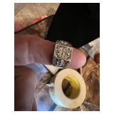 Windsor Collection Ring with Praying Hands Pin in Size 11