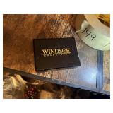 Windsor Collection Ring with Praying Hands Pin in Size 11