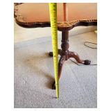 Solid Decorative Vintage Style Table/Lamp - Works Great