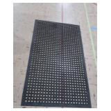 1 LARGE RUBBER FLOOR MATT
