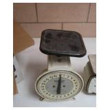 2 VINTAGE WEIGHT/SCALES