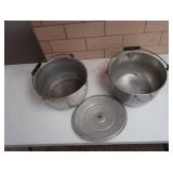 2 POTS WITH POUR SPOUTS 1 LID