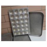 "WEAR EVER" ALUMINUM TRAYS