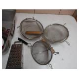BIG MISC VINTAGE KITCHEN UTENSIL SET