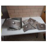 1 LARGE ROASTING / BAKING  PAN WITH 7 LIDS