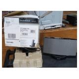 NEW IN BOX BOSE SOUNDDOCK SYSTEM - OLD IPOD PLUG IN