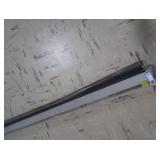 PORTABLE PROJECTOR SCREEN