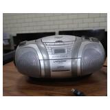 2 CD PLAYERS