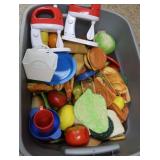 FUN KITCHEN/FOOT SET FOR KIDS