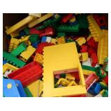 HUGE BOX OF BUILDING TOYS/LEGOS AND MORE