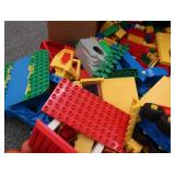 HUGE BOX OF BUILDING TOYS/LEGOS AND MORE