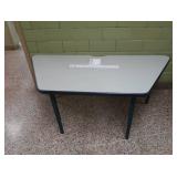 CUTE BLUE TRAPAZOID LEARNING TABLE