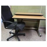 COMPUTER CHAIR AND DESK