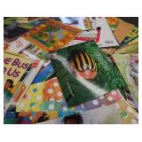 LOT OF OVERSIZED KINDERGARDEN BOOKS