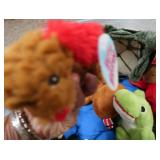 COLLECTABLE BOX OF STUFFED ANIMALS AND BEANY BABIES