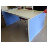 SMALLER CUTE DESK & CHAIR