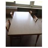 SOLID OAK TABLE AND 4 SOLID OAK CHAIRS