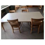 SOLID OAK TABLE AND 4 SOLID OAK CHAIRS
