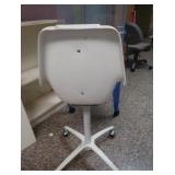 VINTAGE MCDONALDS HEIGHT CHAIR, SHELF AND OBSERVATION STATION