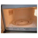 TURNTABLE/MICROWAVE OVEN
