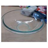 LARGE PLASTIC &KITCHEN WARE LOT