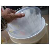 LARGE PLASTIC &KITCHEN WARE LOT