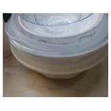 LARGE PLASTIC &KITCHEN WARE LOT
