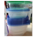 LARGE PLASTIC &KITCHEN WARE LOT
