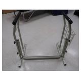 ADJUSTABLE TOILET SUPPORT RACK