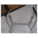 ADJUSTABLE TOILET SUPPORT RACK