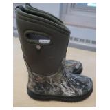 YOUTH SIZE 1 BOOTS