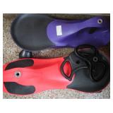 2 WIGGLE CARS/ZIG ZAG CARS
