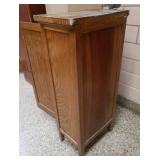 CUTE WOODEN SHELF/CABINET