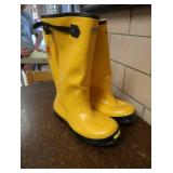 HONEYWELL RUBBER BOOTS SZ 12