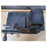 ANTIQUE MOTOR GRINDER