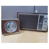 MTA ANTIQUE AM/FM TABLETOP RADIO & THERMOMETER