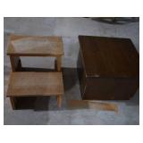 SMALL WOODEN STEP STOOL AND WOODEN BLOCK/STAND