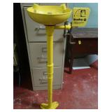 BRADLEY EYE WASH STATION